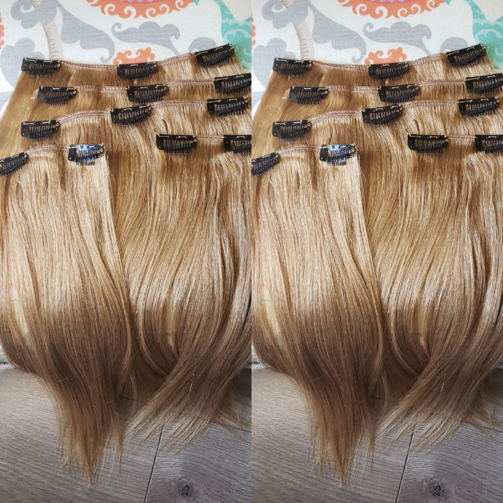🆕️ Brand New 5 pc Clip in Hair Extensions 12 inch 🌱